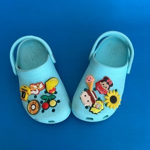 CROCS for kid with charms size: C10